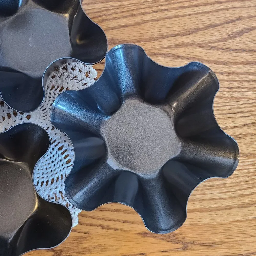 Set of Six Tortilla Non-Stick Fluted Taco Shell Salad Bowl Molds EUC